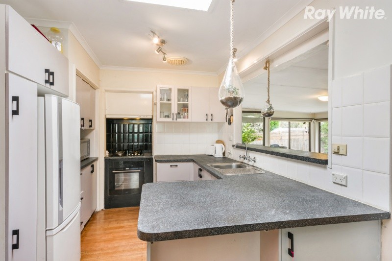 8 Bimbadeen Court, Bayswater, VIC 3153