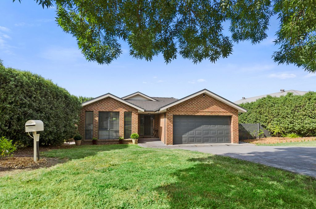 27 Kingsbury Circuit