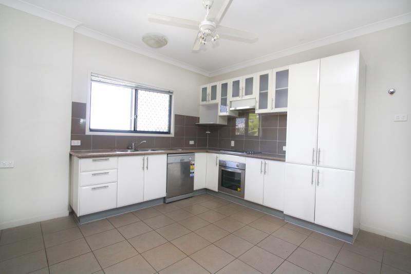 8B Nicholson Avenue, Salisbury, QLD 4107