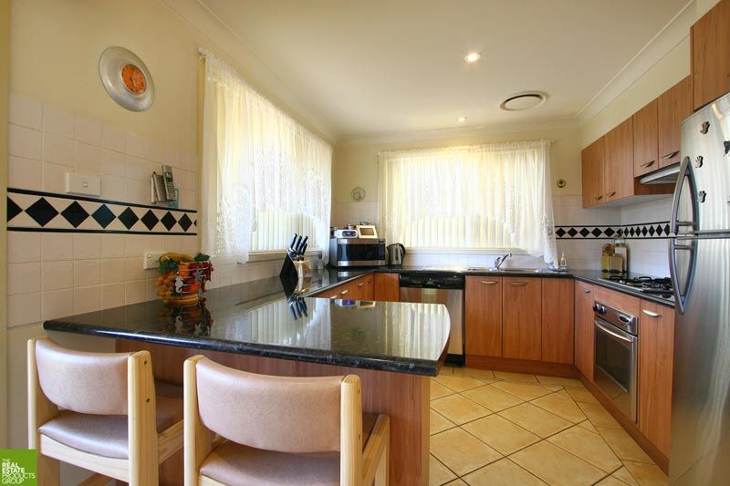 1/2 Hennesy Street, Flinders, NSW 2529