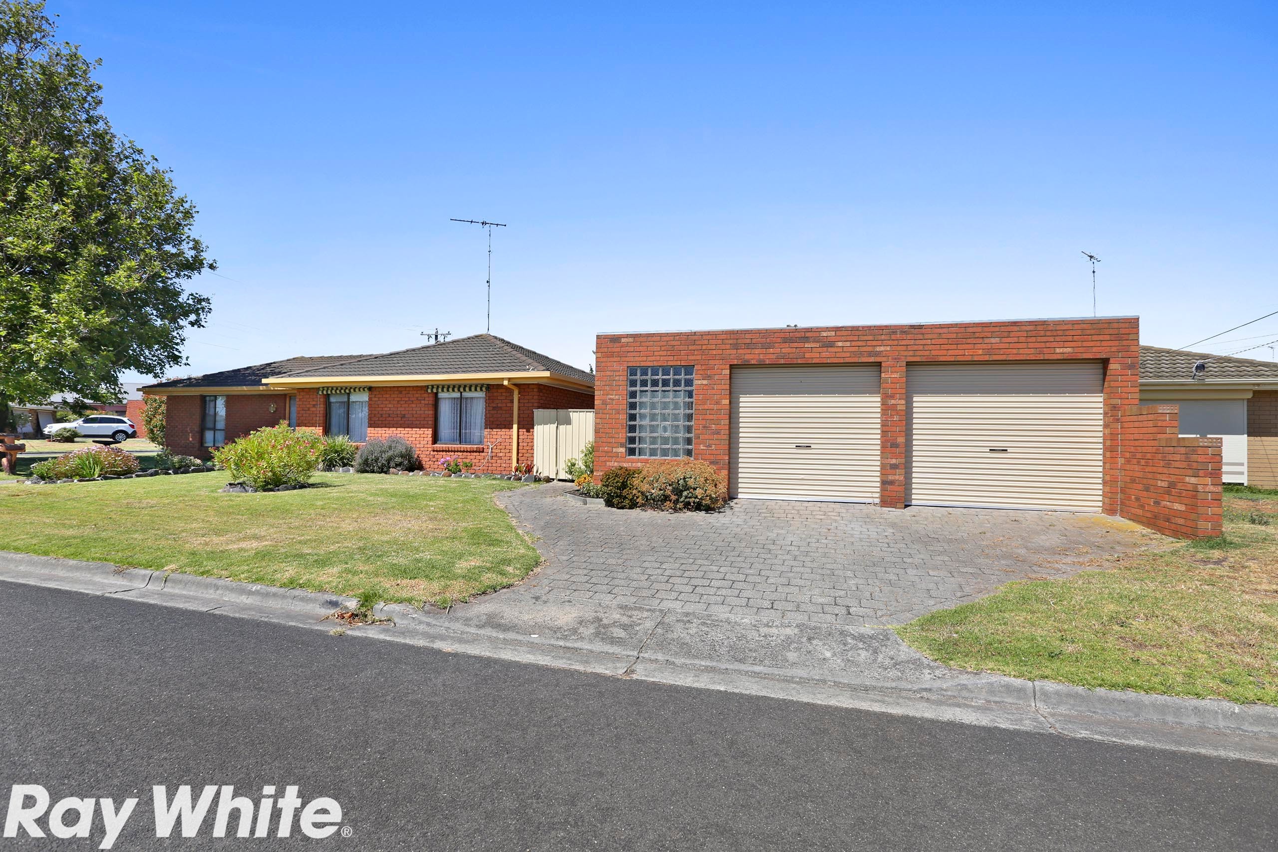 1 Wattle Place, Corio, VIC 3214