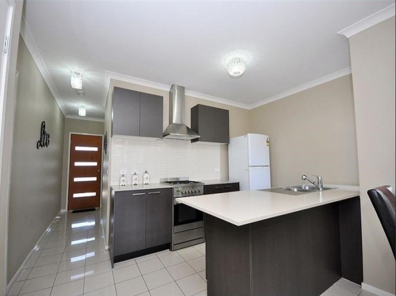 17 Kirkstead Grove, Craigieburn, VIC 3064
