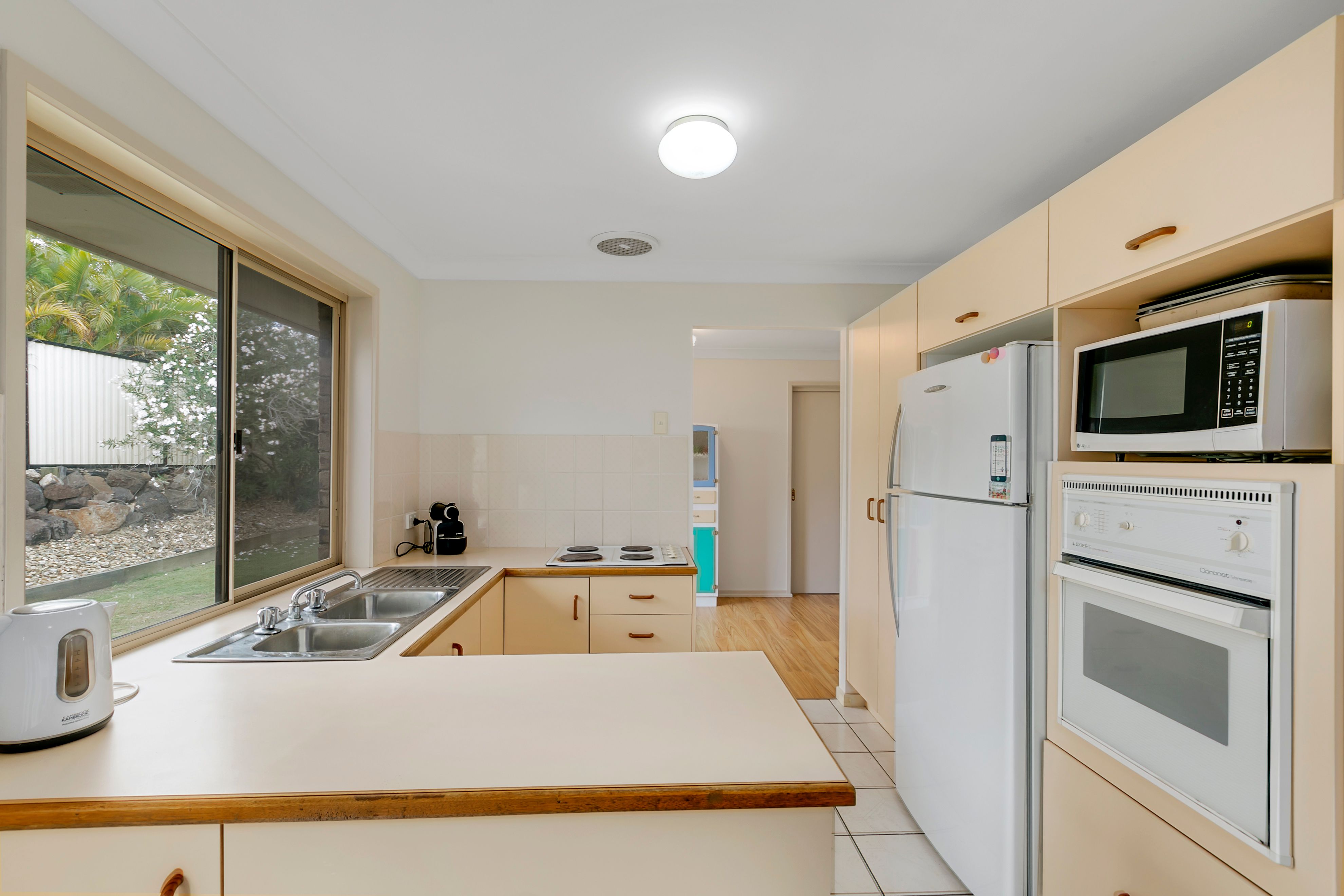 2 Langer Place, Arundel, QLD 4214
