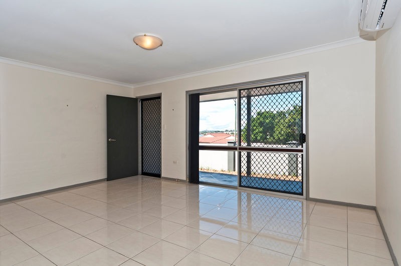 453 West Street, Darling Heights, QLD 4350