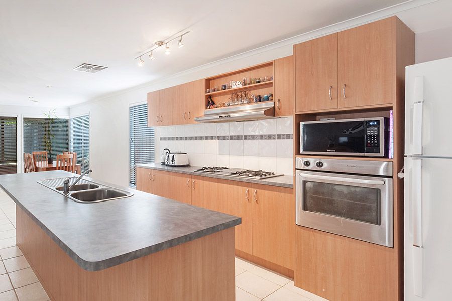 39 Bowral Loop, Craigieburn, VIC 3064