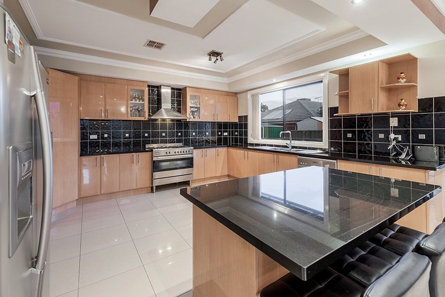 5 Orrong Place, Craigieburn, VIC 3064