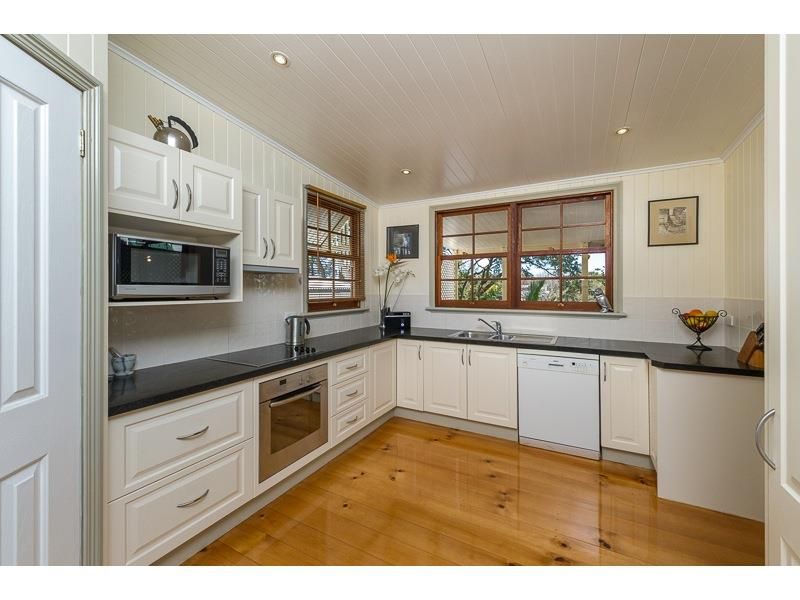 31 Glenrosa Road, Red Hill, QLD 4059