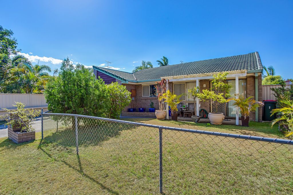 7 Peacock Place, Burleigh Waters QLD 4220