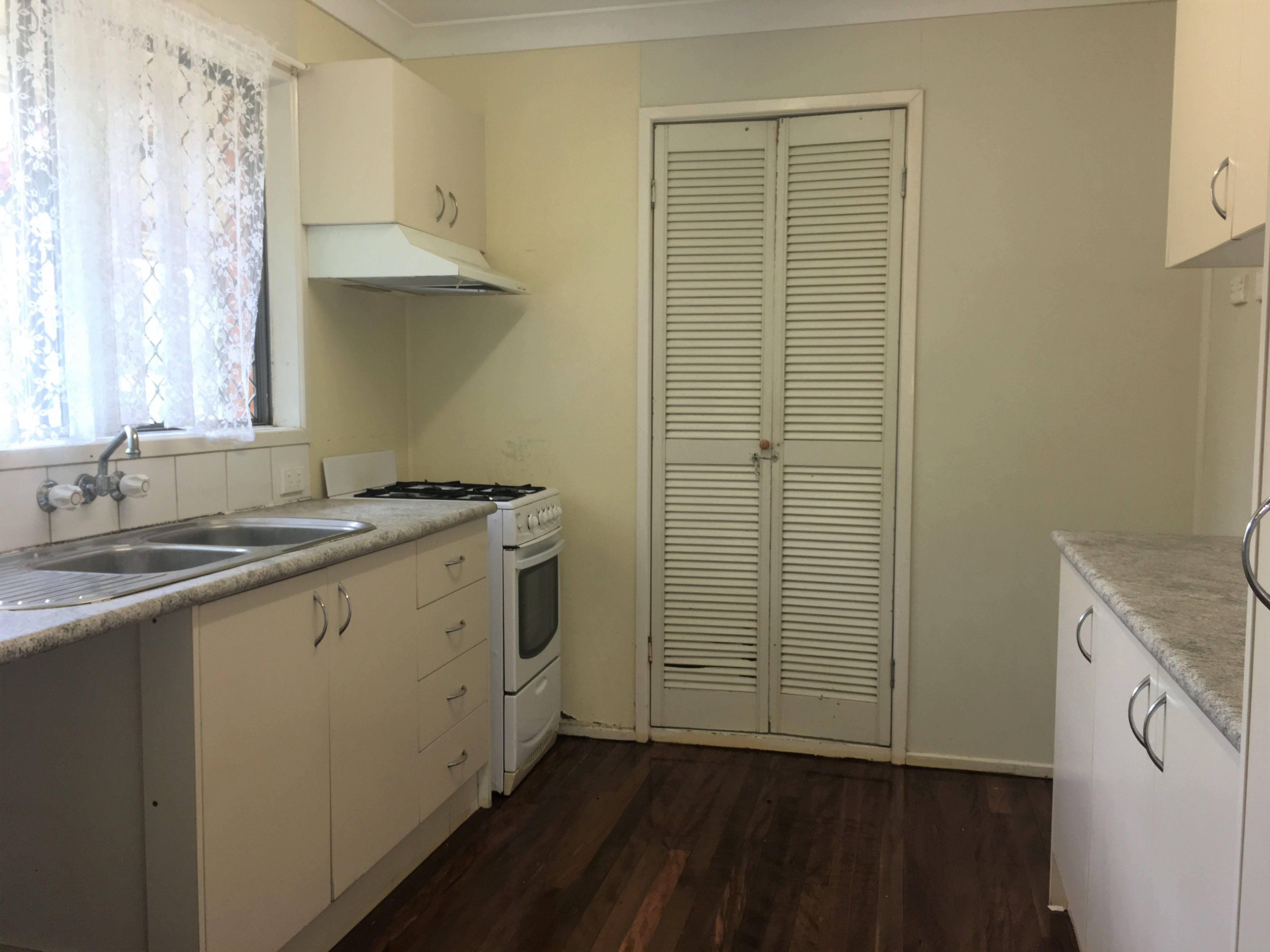 10 Reading Street, Logan Central, QLD 4114