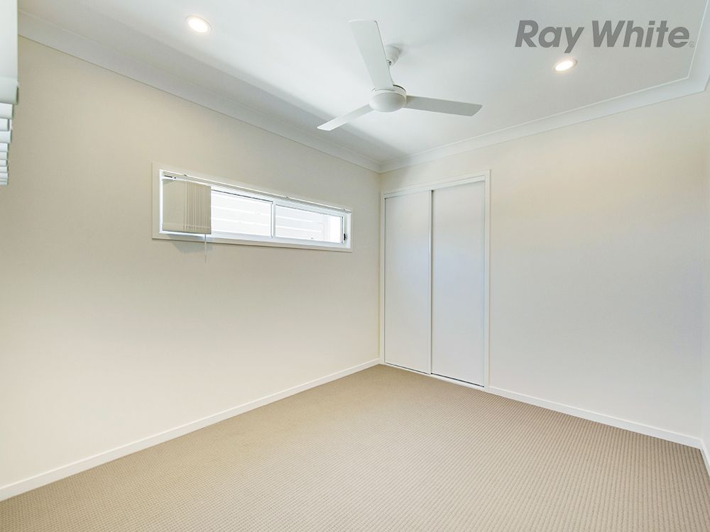 11/2 Lakes Entrance Drive, Springfield Lakes, QLD 4300