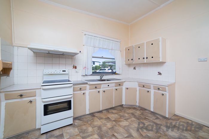 70 Fullerton Street, Stockton, NSW 2295