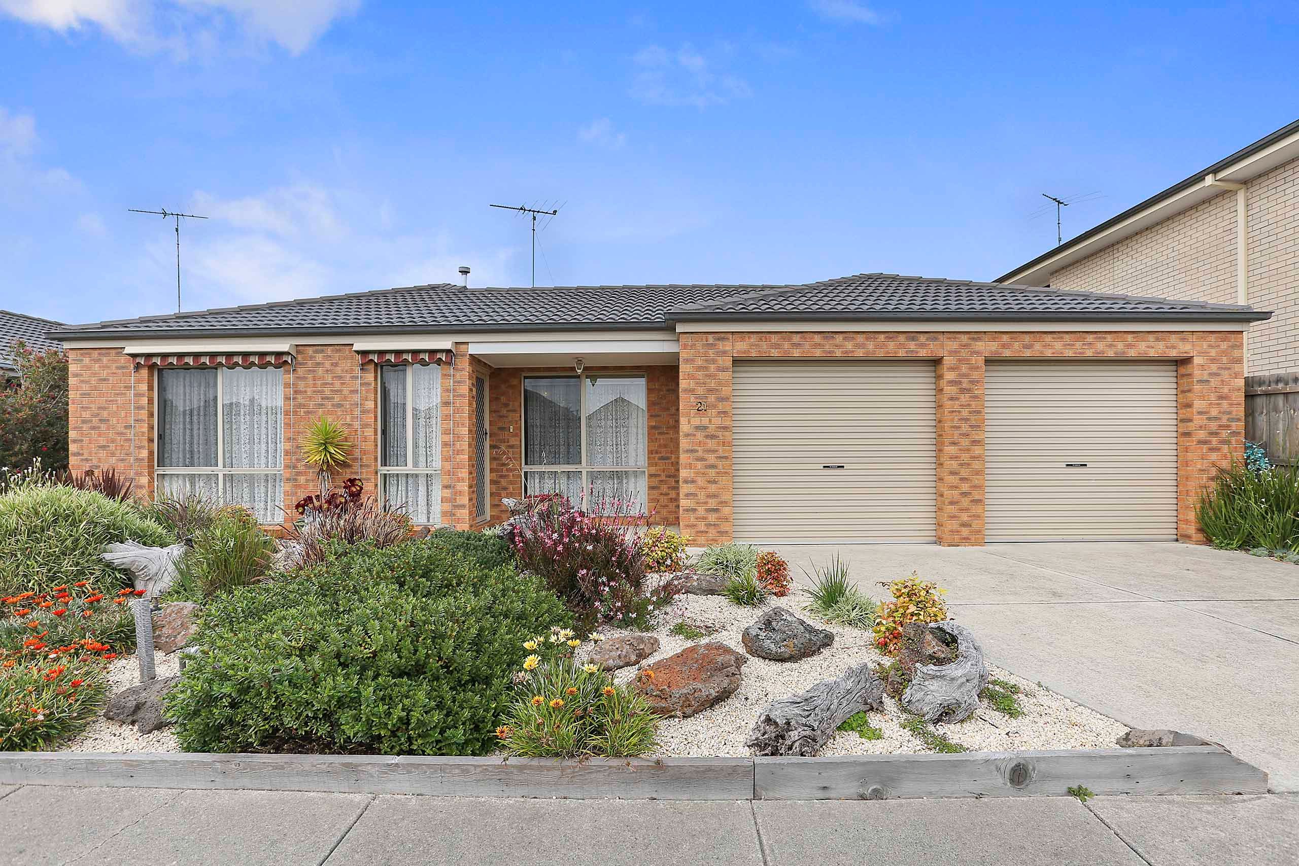 21 Bellagio Court, Whittington VIC 3219
