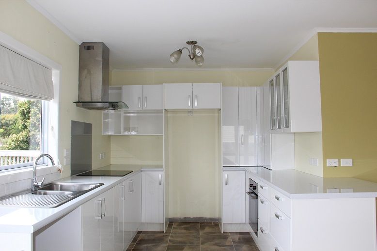 62 Lyons Avenue, Murrays Bay, North Shore City