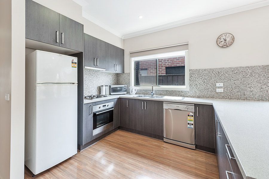 13 Moor Park Drive, Craigieburn, VIC 3064