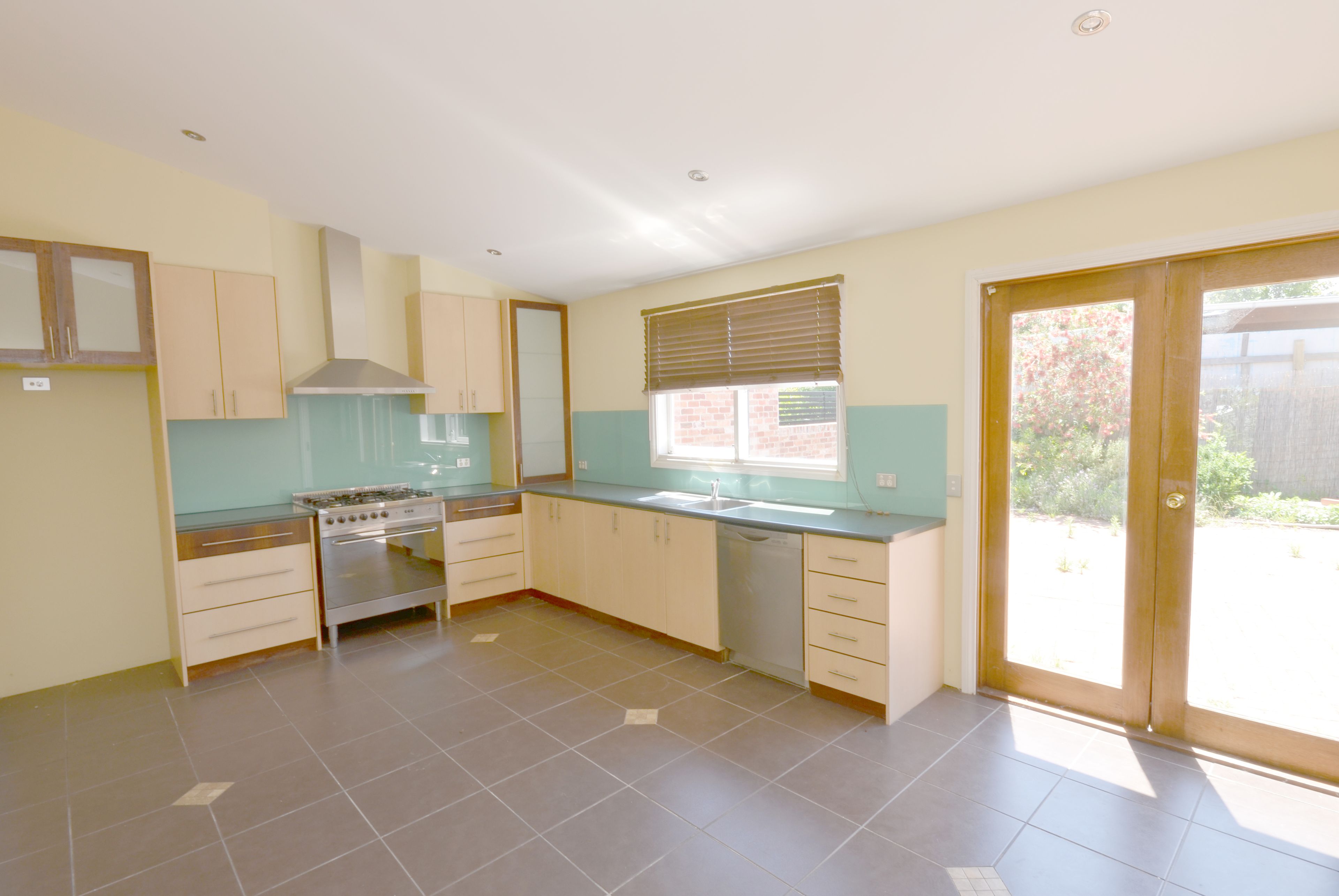 15 Young Street, Golden Point, VIC 3350