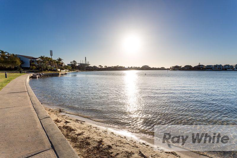 2 Tuart Place, West Lakes, SA 5021