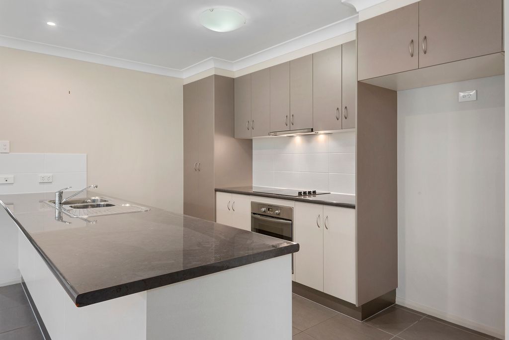 49 Sunset Drive, Glenvale, QLD 4350
