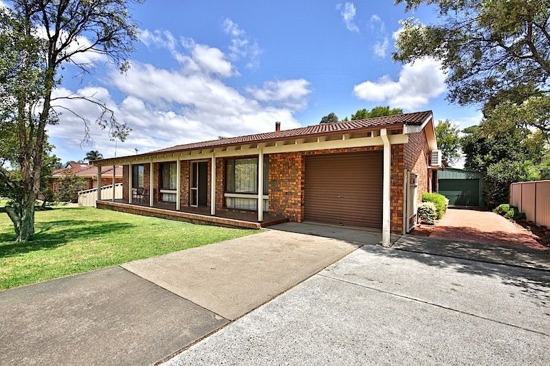18 Chatsworth Crescent, North Nowra, NSW 2541