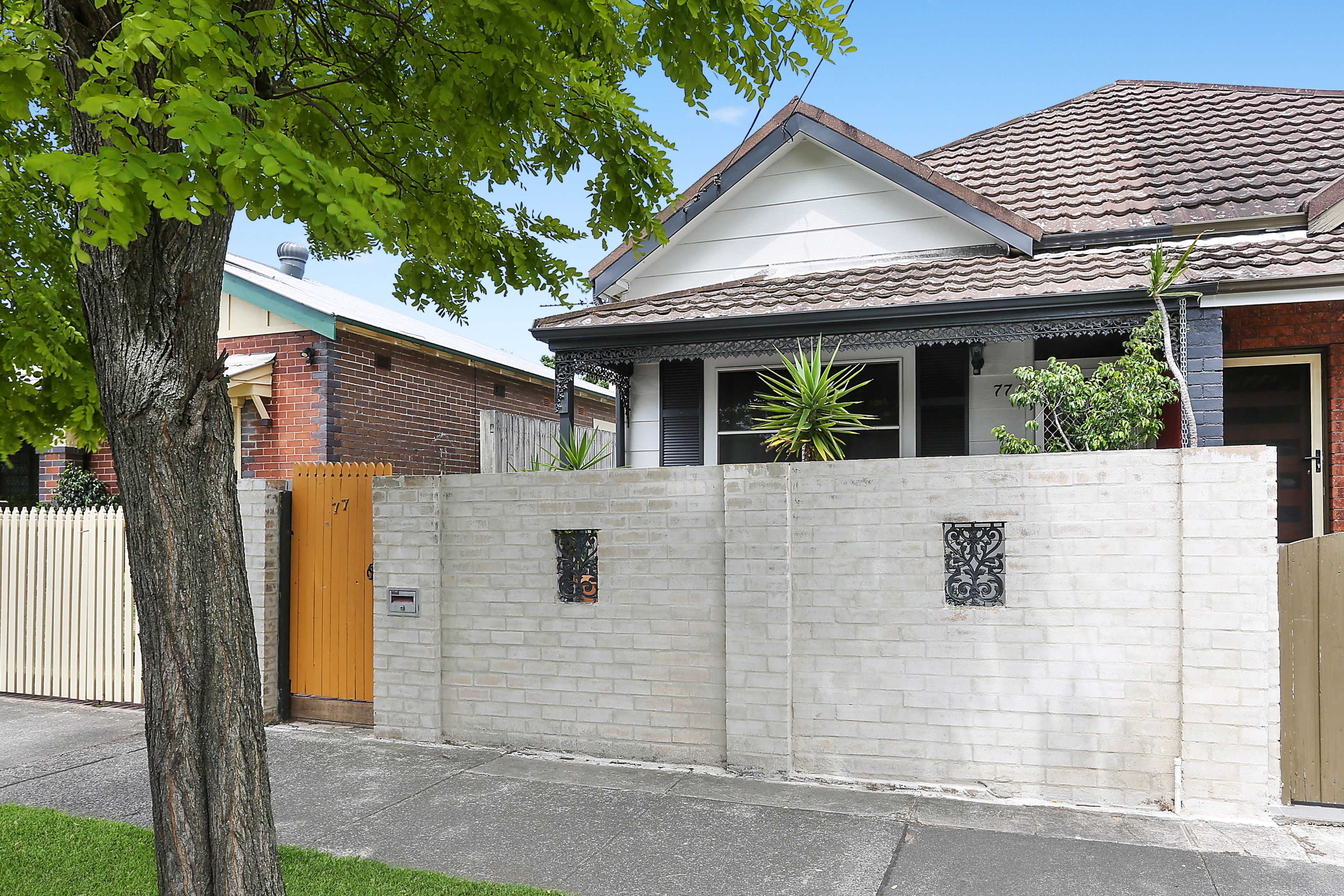 77 Napoleon Street