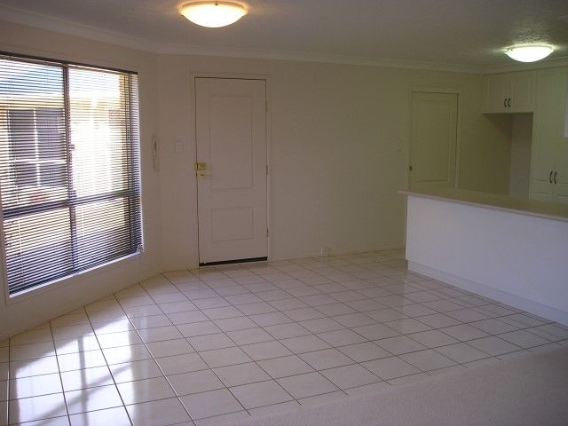 2/68 Holberton Street, Rockville, QLD 4350