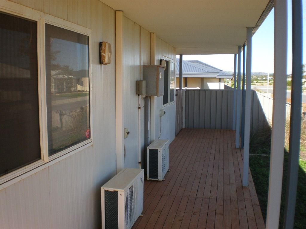15 Schooner Pass, Drummond Cove, WA 6532
