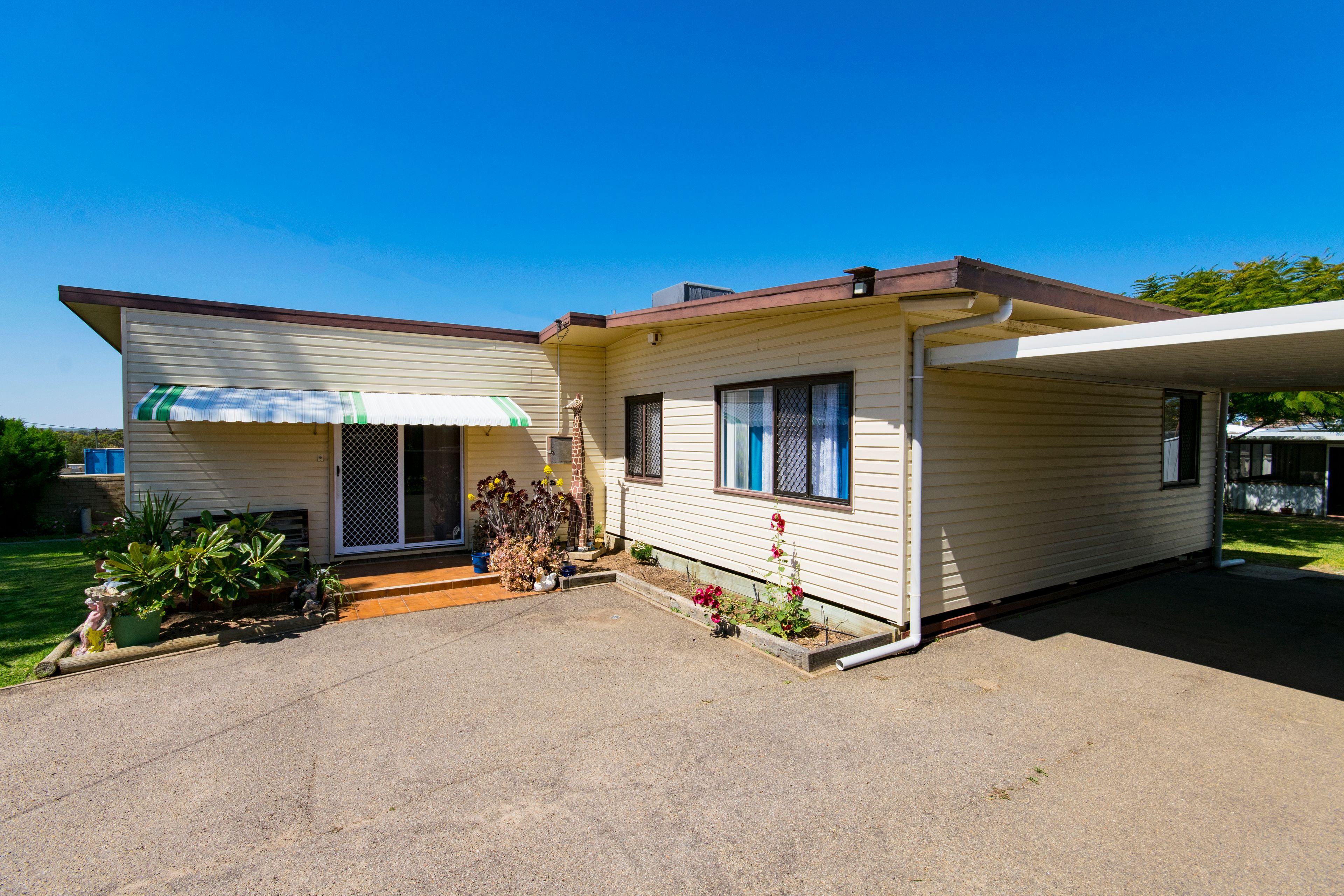 10 Carter Street, Rangeway, WA 6530