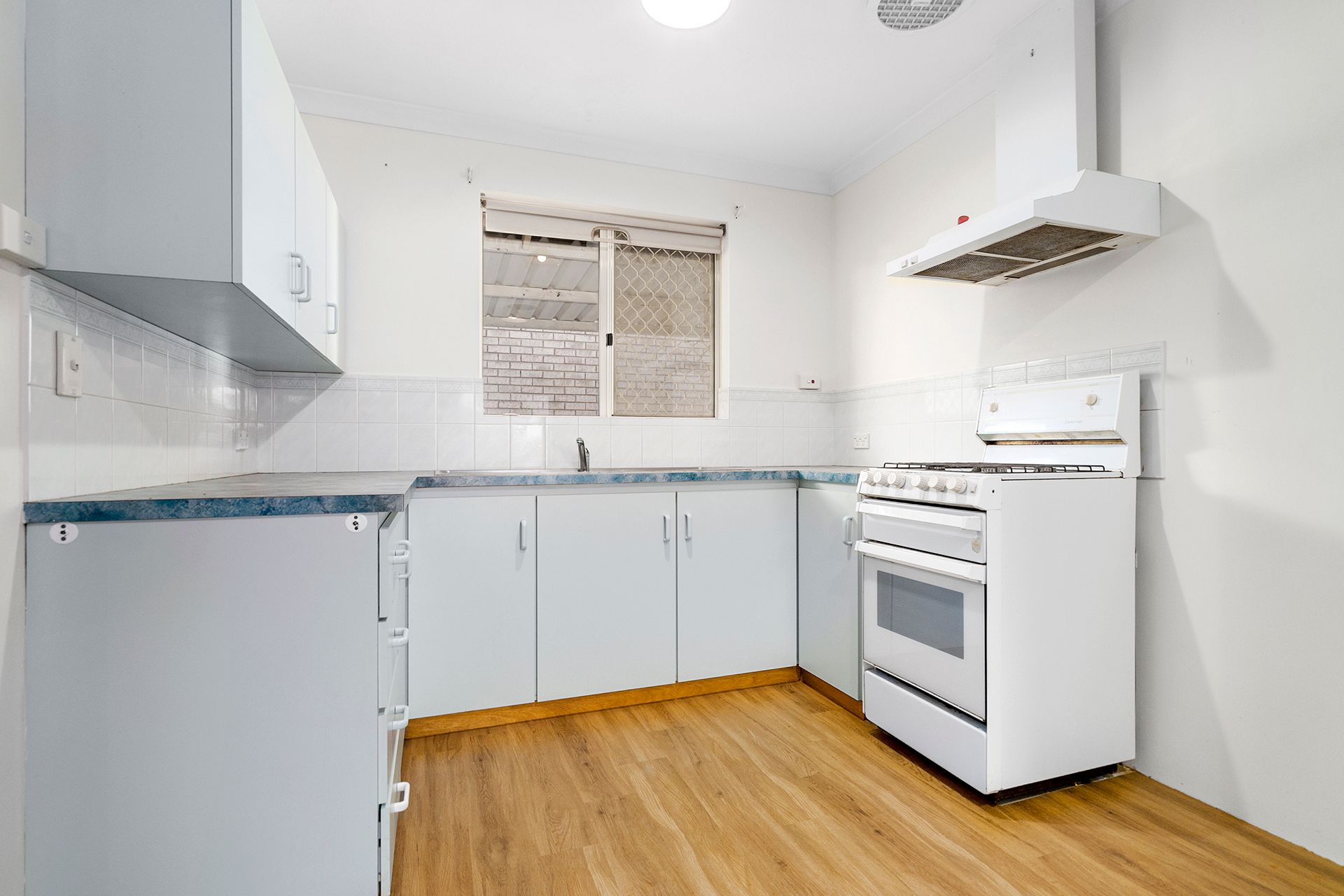 2/238 Willcock Drive, Mahomets Flats, WA 6530