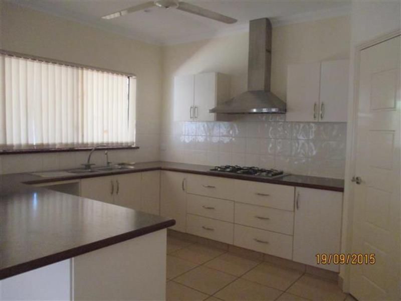 5 Warbler Loop, Nickol, WA 6714