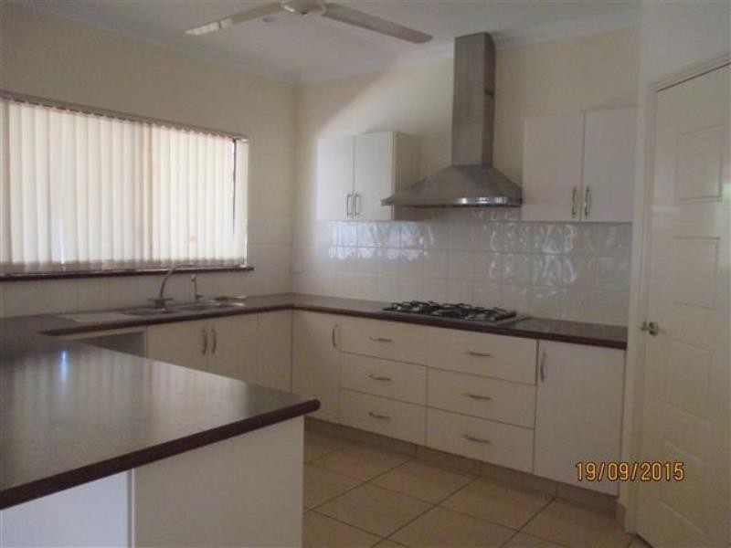 5 Warbler Loop, Nickol, WA 6714