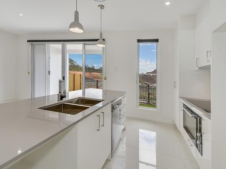 4 Splendor Place, Birtinya, QLD 4575