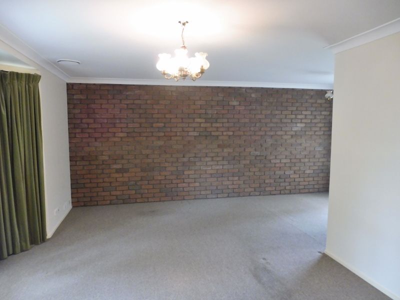 60 Lesdon Avenue, Cranbourne, VIC 3977