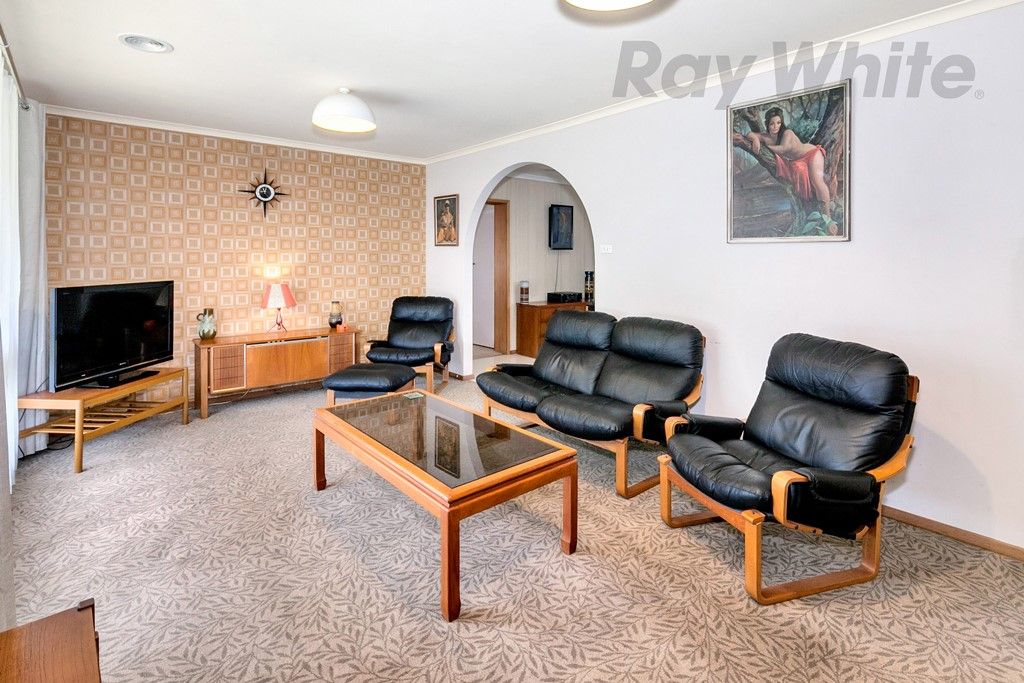 6 Regent Drive, Canadian, VIC 3350