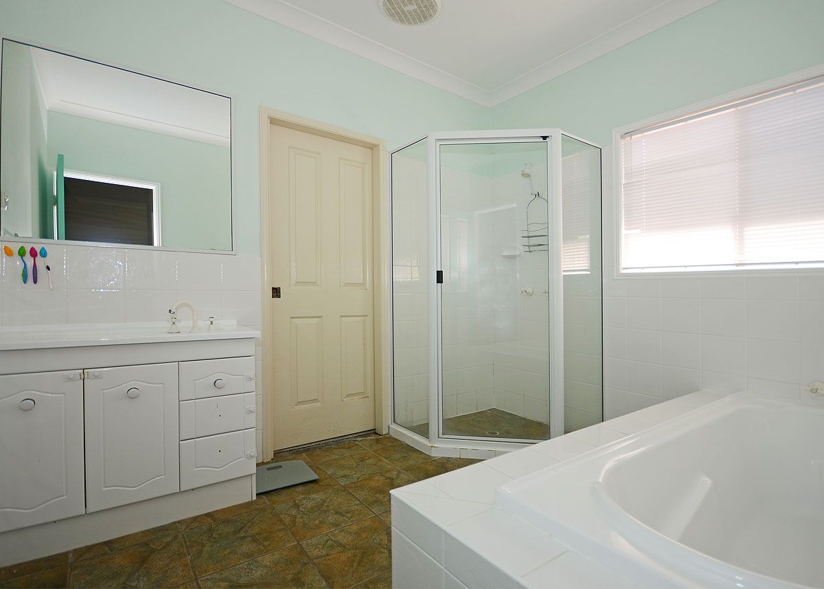 34 Bluewater Drive, Booral, QLD 4655