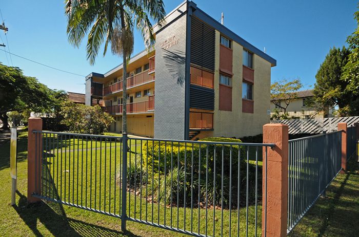 208 Oxley Avenue, Margate QLD 4019