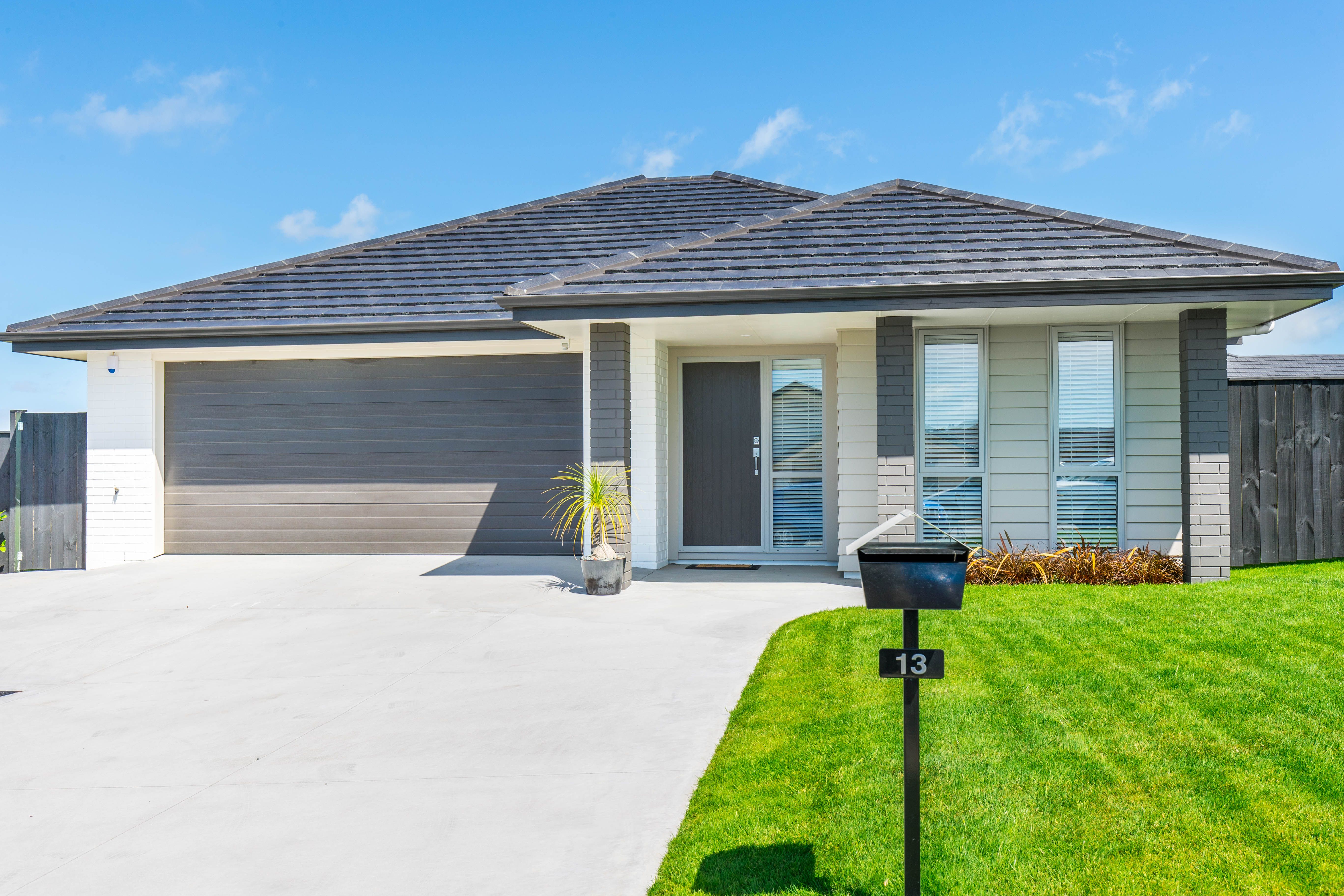 13 Artists Avenue, Beachlands, Manukau City
