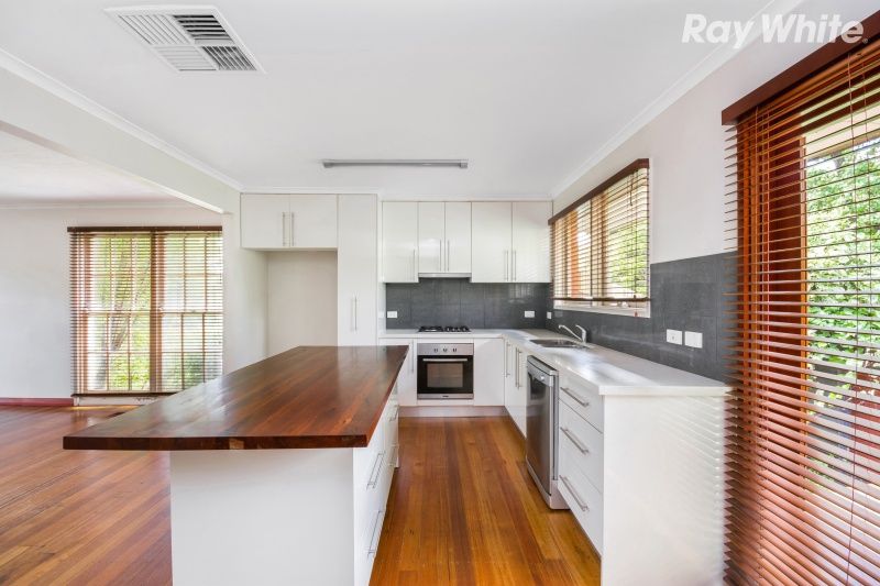 16 Ashton Road, Ferntree Gully, VIC 3156