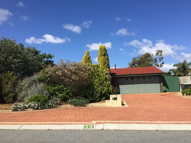 35 DURBAN Crescent, Kingsley, WA 6026