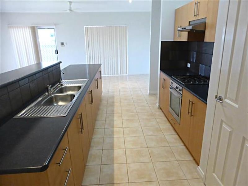 26 Buchanan Circuit, Baynton, WA 6714
