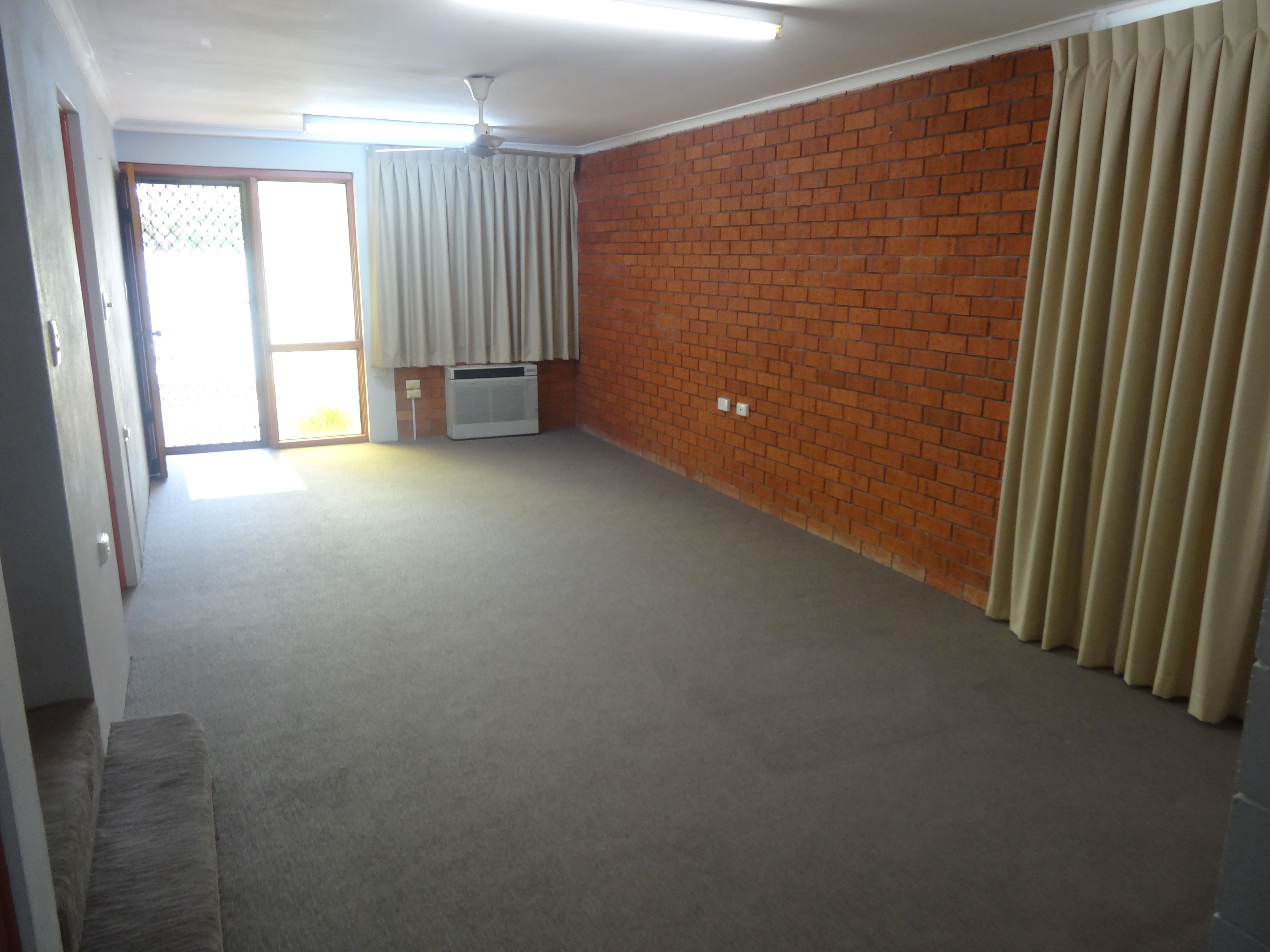 1/118 Cook Street, North Ward, QLD 4810