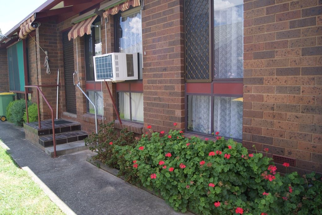2/405 Griffith Road, Lavington, NSW 2641
