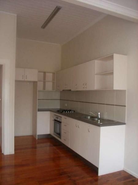 2/12 Myrtle Street, Grange, QLD 4051