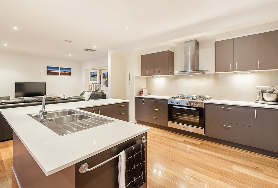 98 Golf View Drive, Craigieburn, VIC 3064