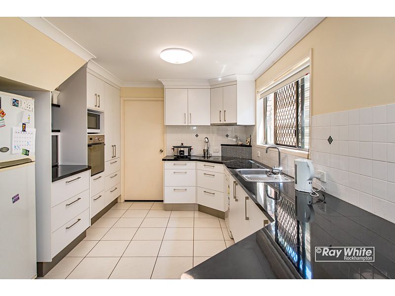 42 Agnew Avenue, Norman Gardens, QLD 4701