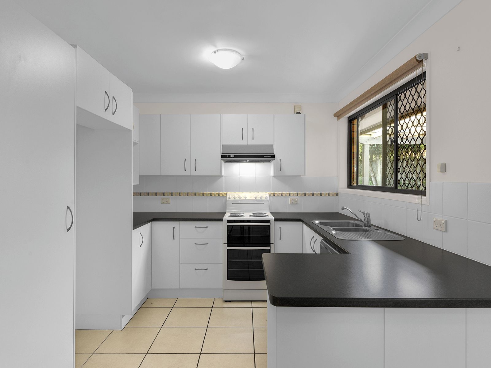 16 Ben Lomond Street, Aspley, QLD 4034