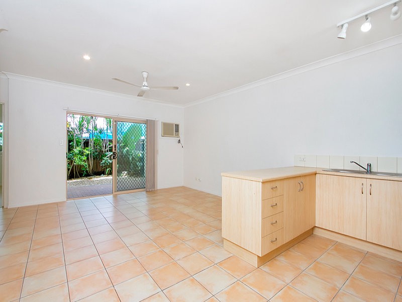 10/5-7 Oyster Court, Trinity Beach, QLD 4879