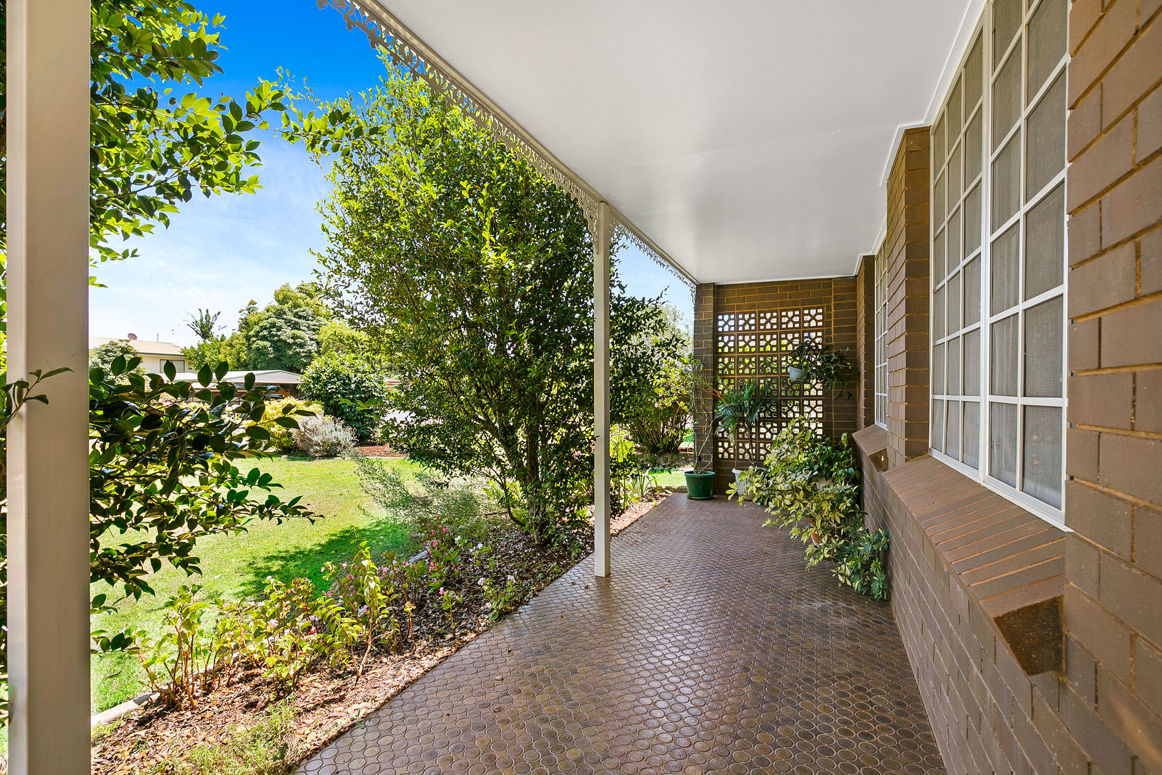 17 Sardon Street, Centenary Heights, QLD 4350