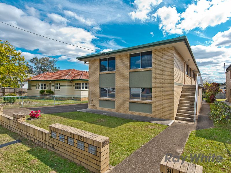 8 Zenith Avenue, Chermside QLD 4032