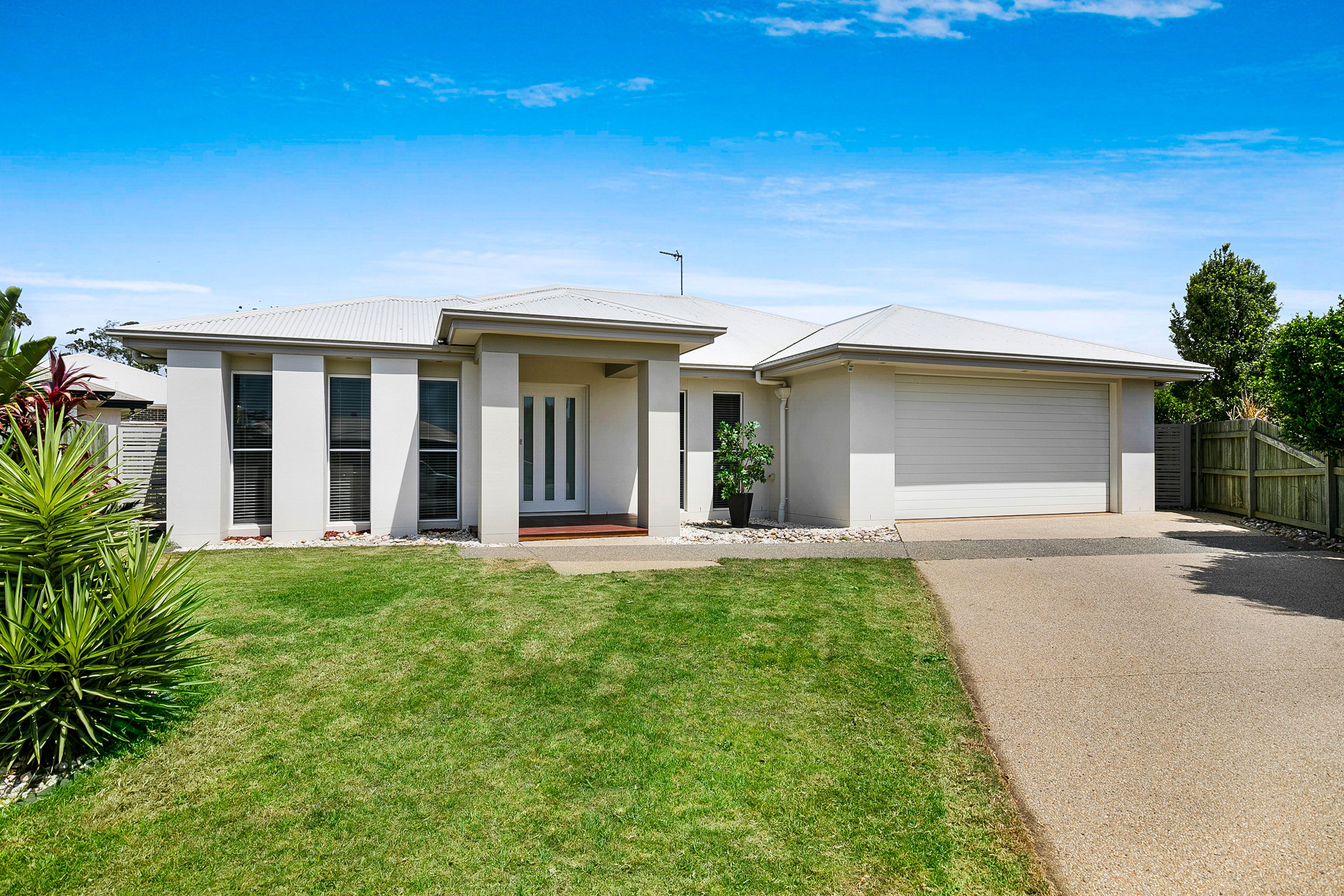 18 Beardsworth Court, Middle Ridge QLD 4350