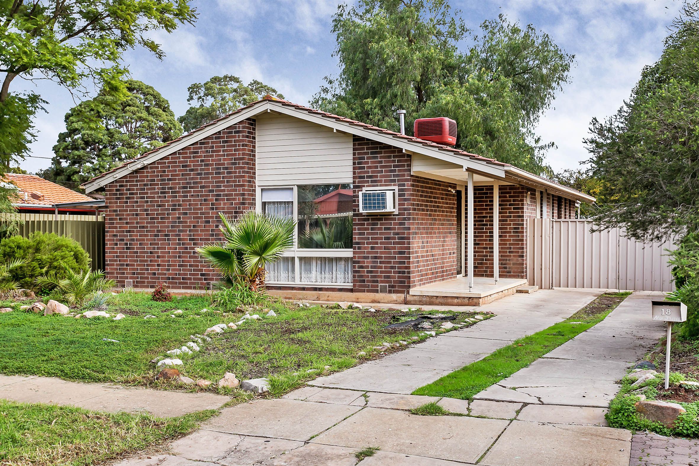 18 Mannara Drive, Salisbury North SA 5108