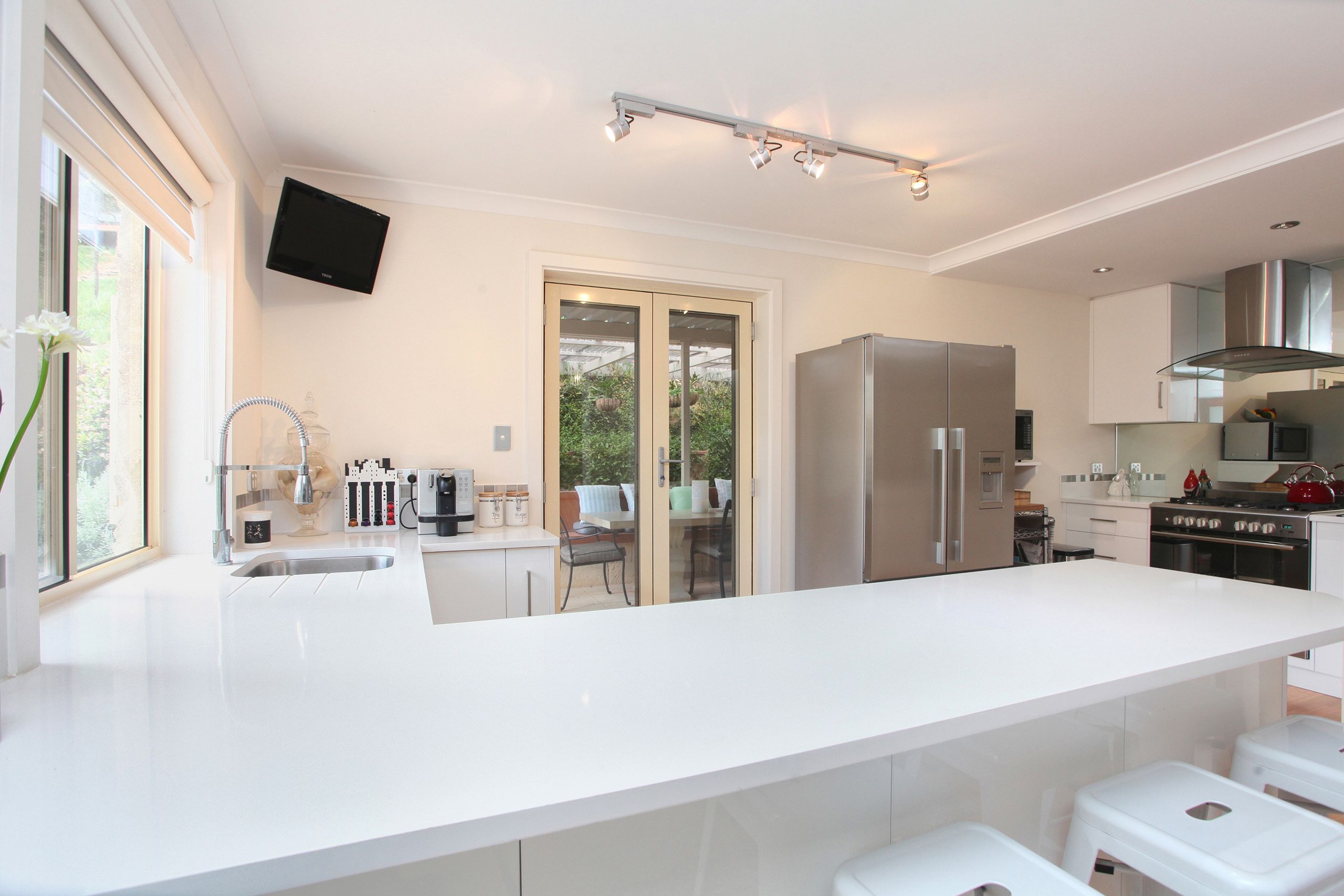 9 Warenda Road, Clare, SA 5453